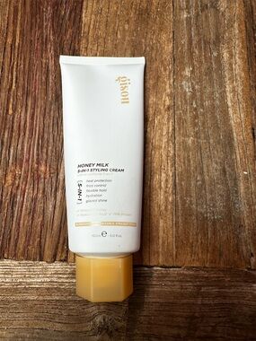Gisou Honey Milk 5-in-1 Styling Cream — White & Yellow